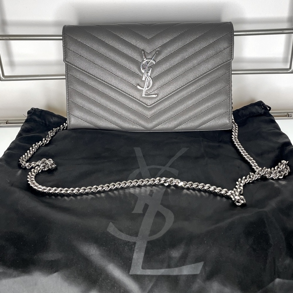 SAINT LAURENT CASSANDRE ENVELOPE